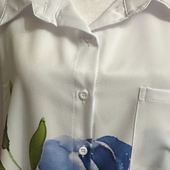 Women’s White Blouse with Colorful Watercolor Floral Design Size L/XL - Picture 3 of 6